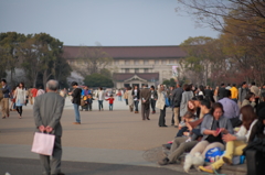 歩く人たち