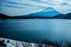本栖湖の雪景色