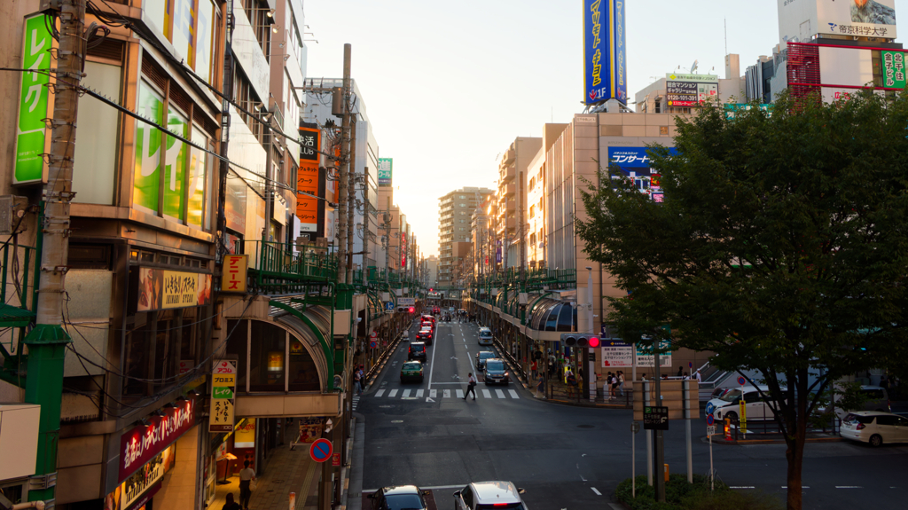 8月の駅前通り