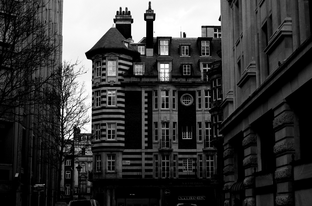 London60-St James St.