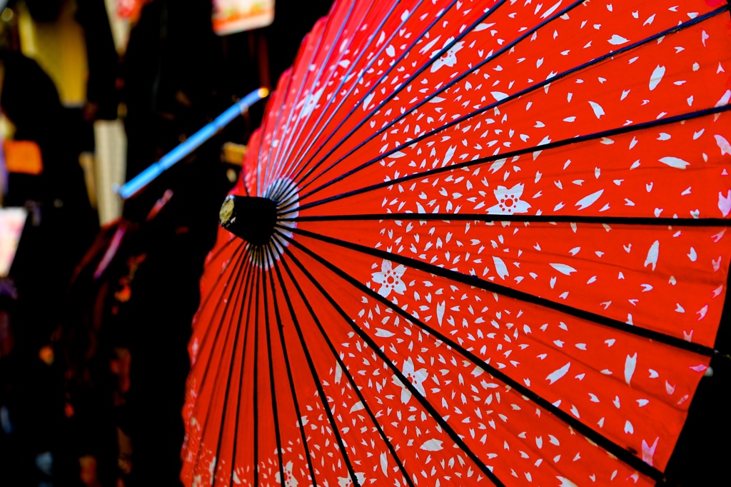 紅　和傘