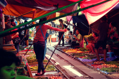 タイ　メークロン市場