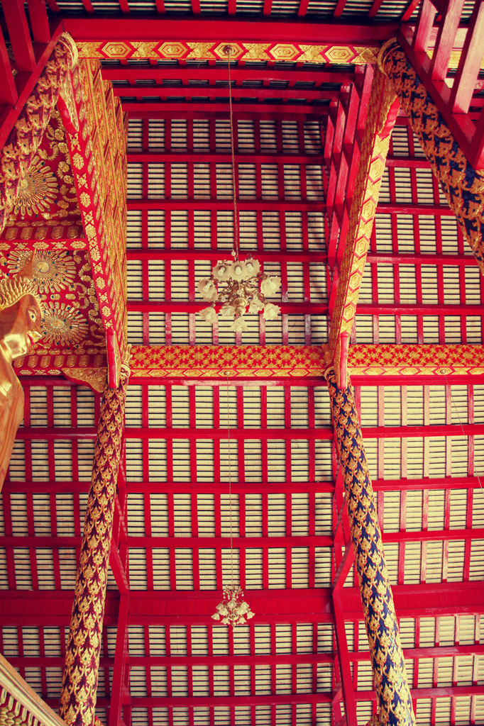 チェンマイ　寺院の天井