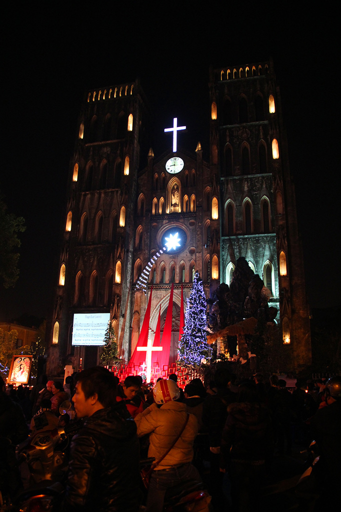 ハノイ　大聖堂のクリスマス