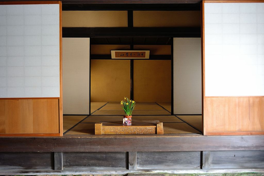 清楚な花