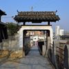 お寺の出入り口