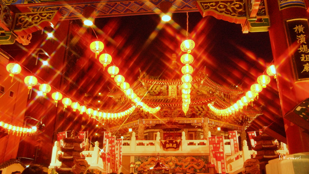 光の寺院