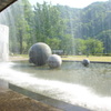 水と光のカーテン