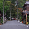 行くも帰るも別れては