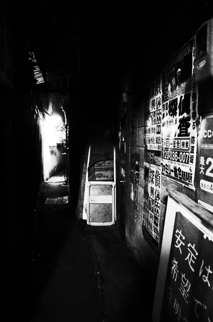 ポスター通り