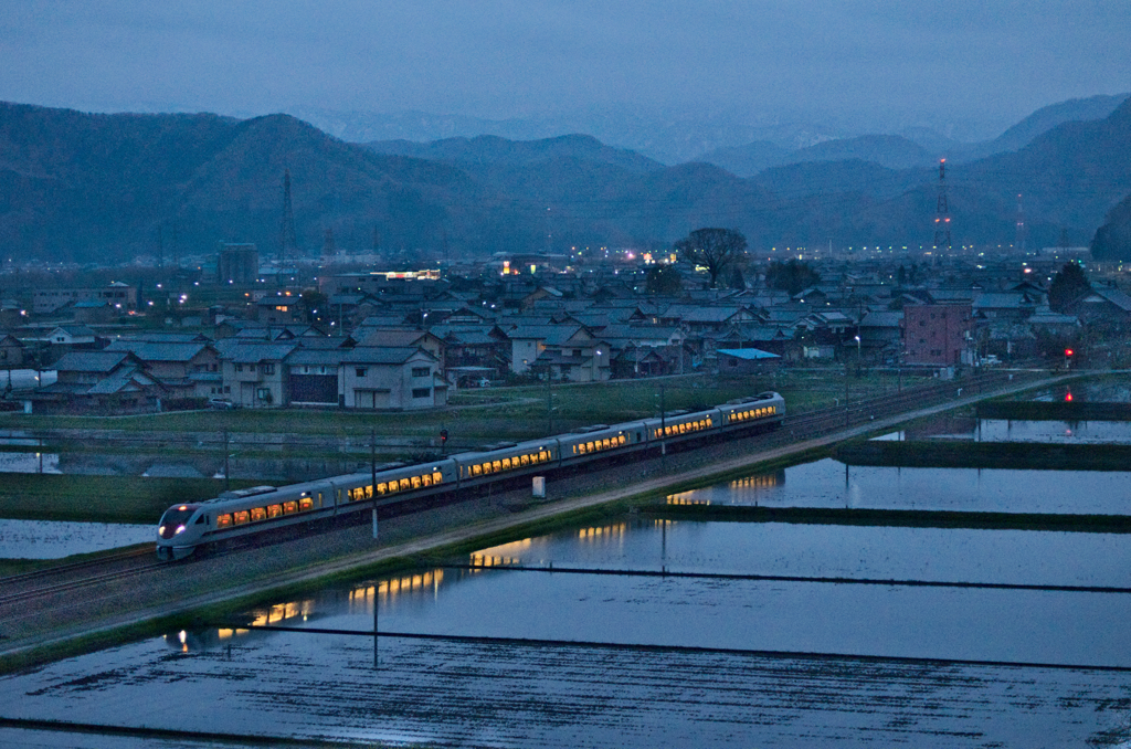 北国街道夜の旅