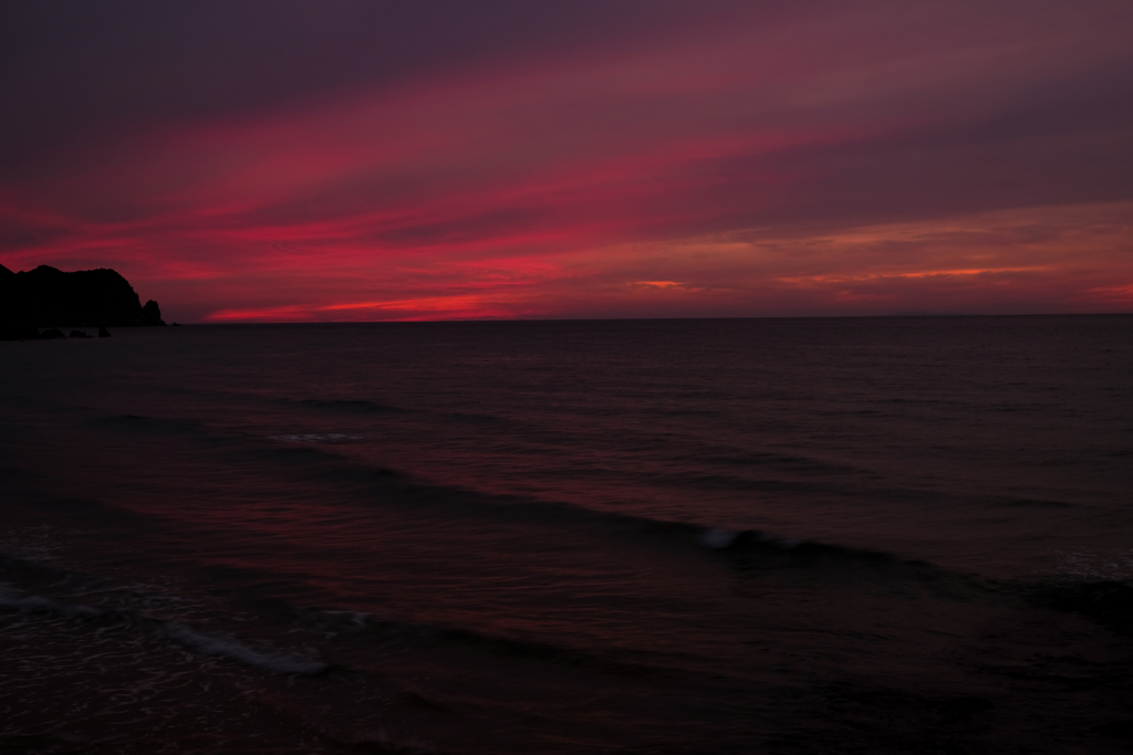 夕焼けと小波