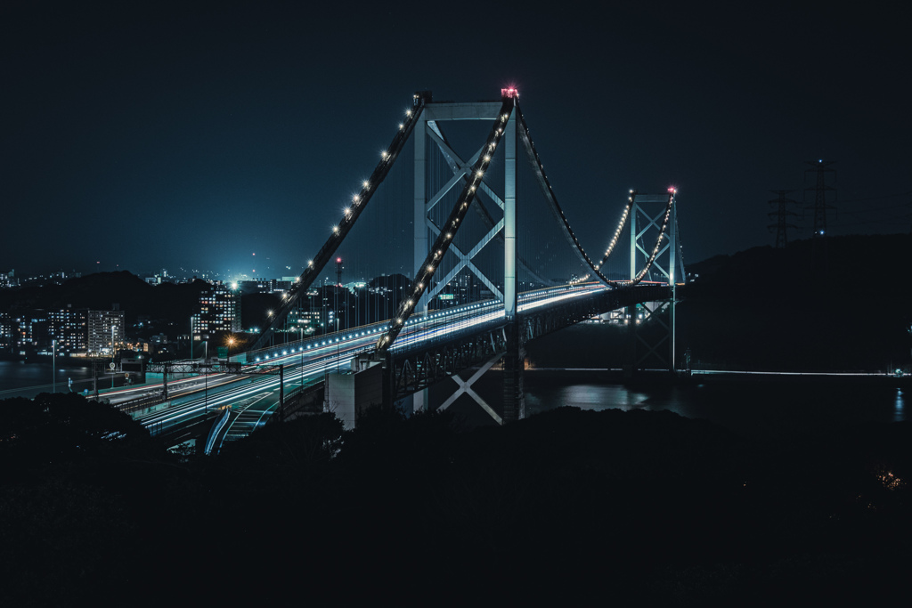 関門橋と光跡