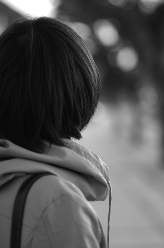 見つめる先は