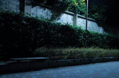 誰も居ない寂しいベンチ