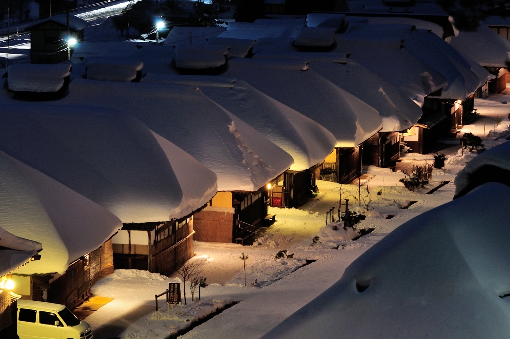 大内宿　雪の夜