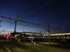 夜明けの駅