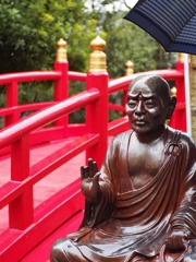 雨と赤と茶色と