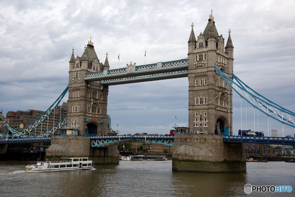 今年１３０周年のTower bridge
