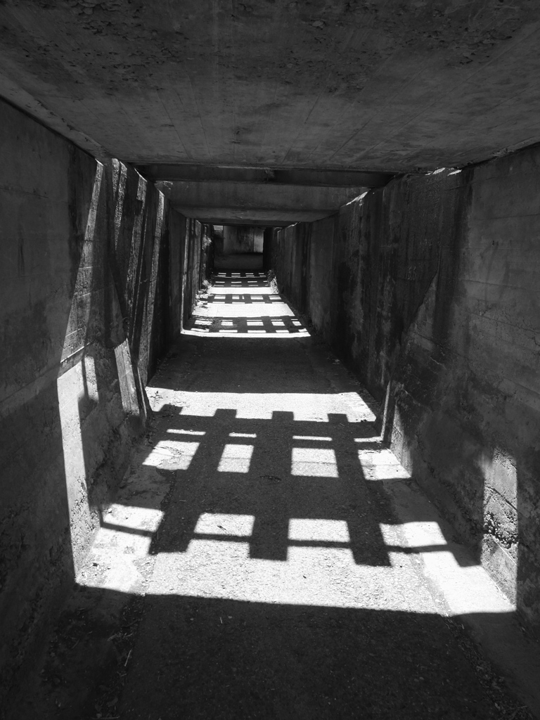 線路の下
