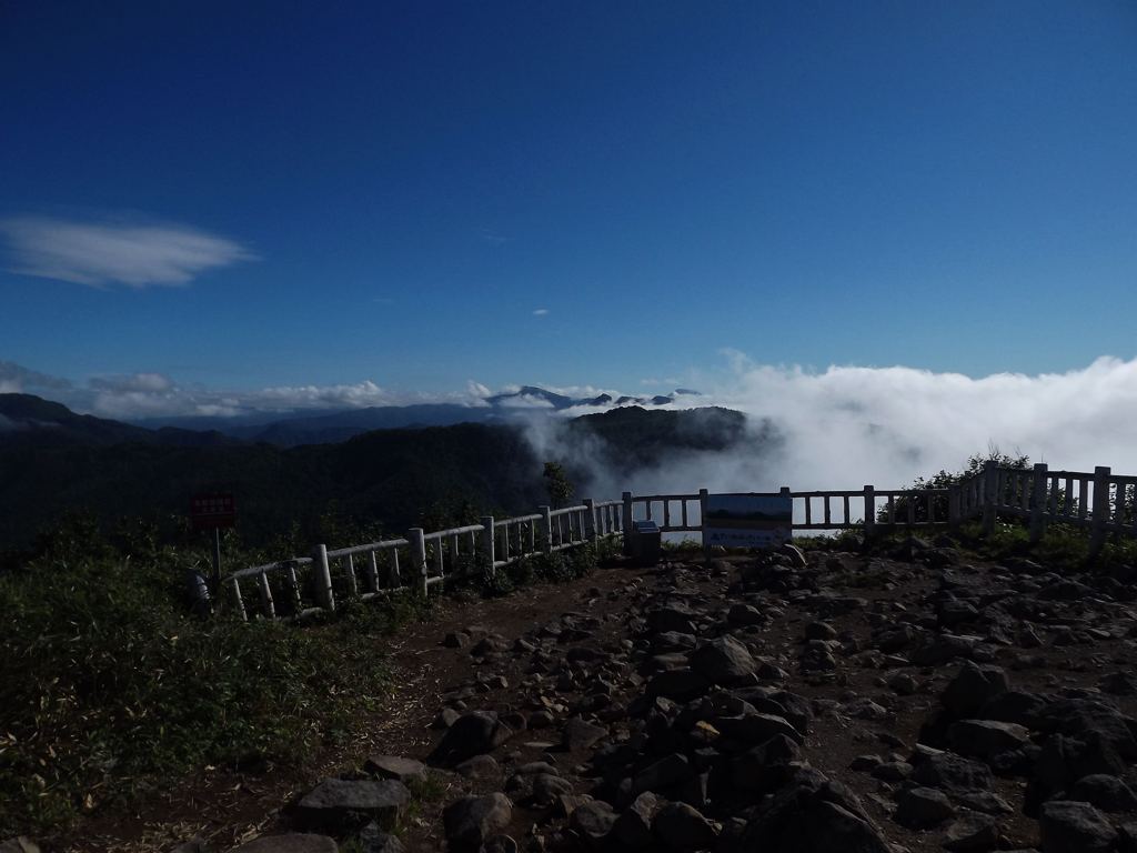 雲を追いかけて　手稲山頂