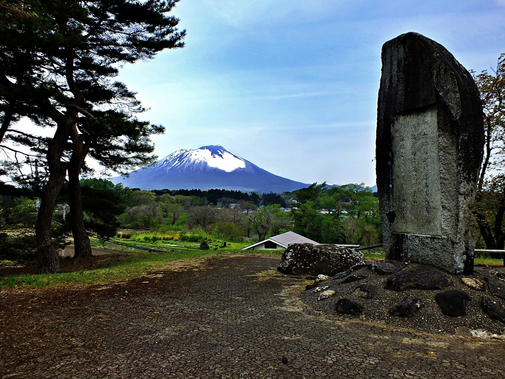 おもひでの山と啄木碑　日本縦断　１４