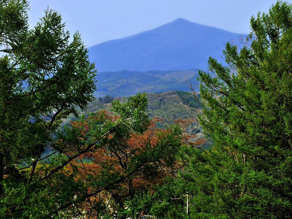 姫神山　盛岡岩山公園より　日本縦断　１７