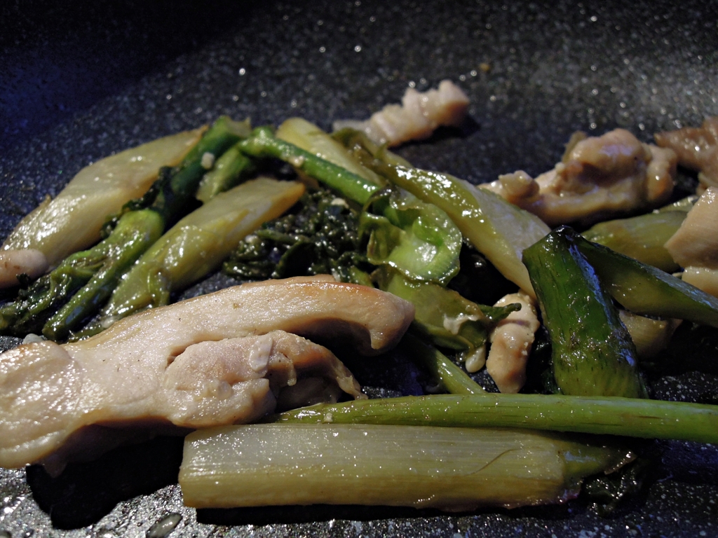 頂き物の夕食　錦秋湖　日本縦断　１９