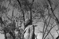 公園逍遥　關一氏