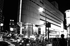 夜 ・ 梅田