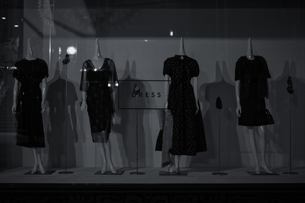 DRESS