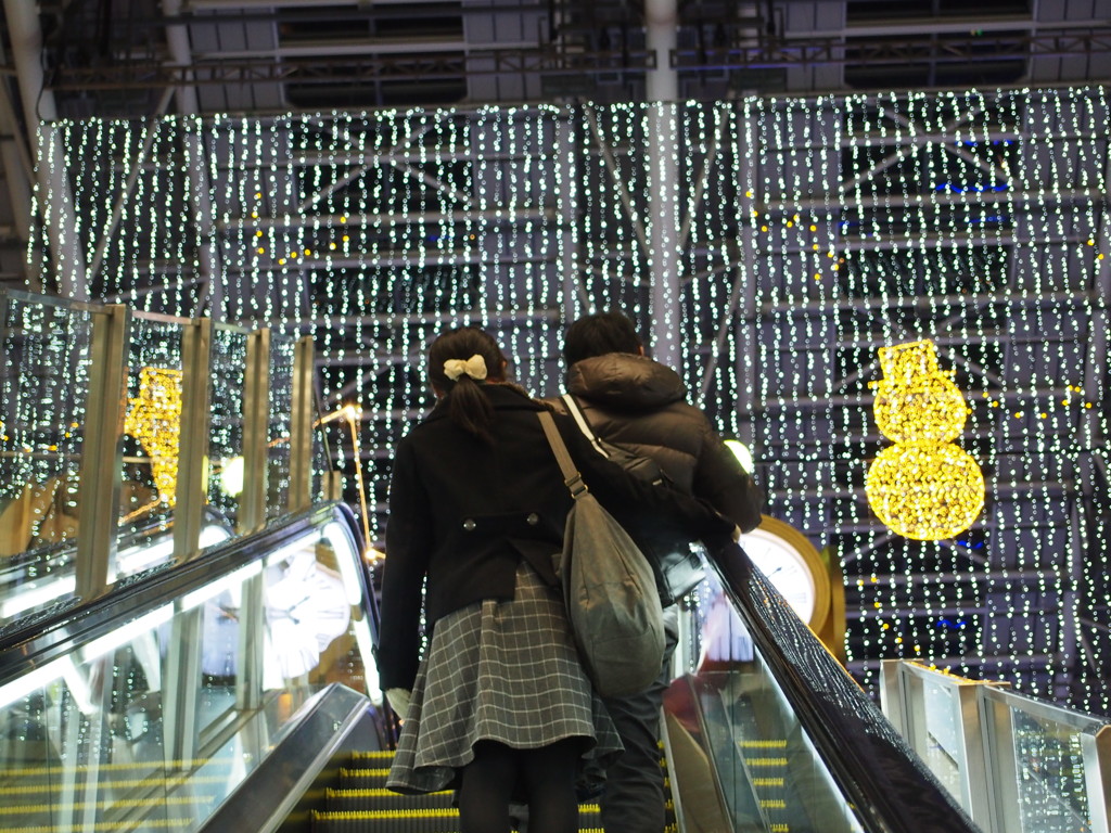 大阪駅の夜