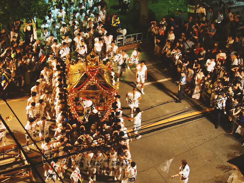 天神祭 神輿奉納まで300メートル