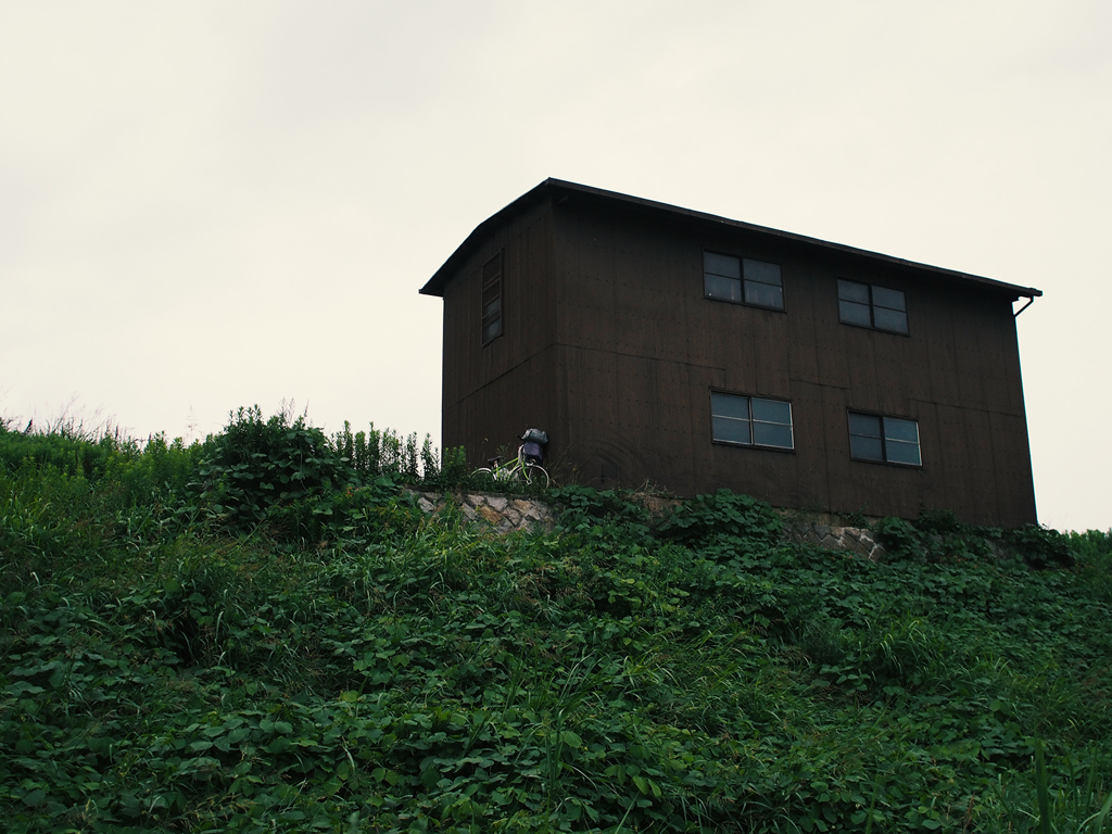 淀川河川敷　無人小屋