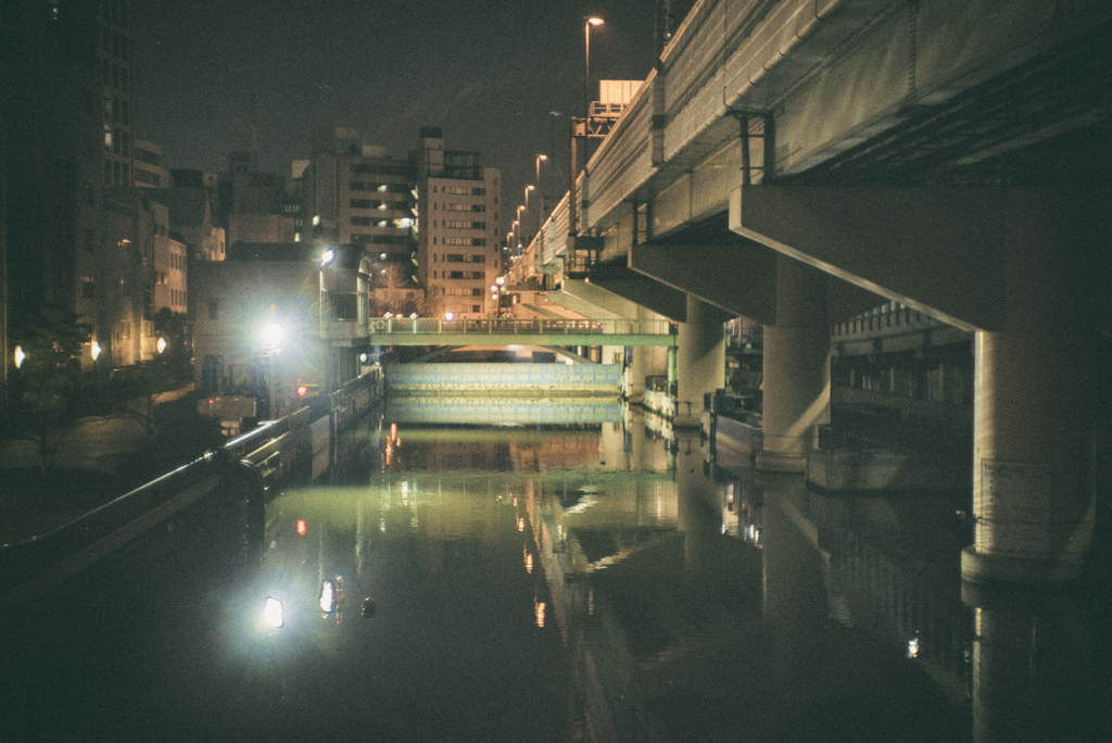 東横堀川水門