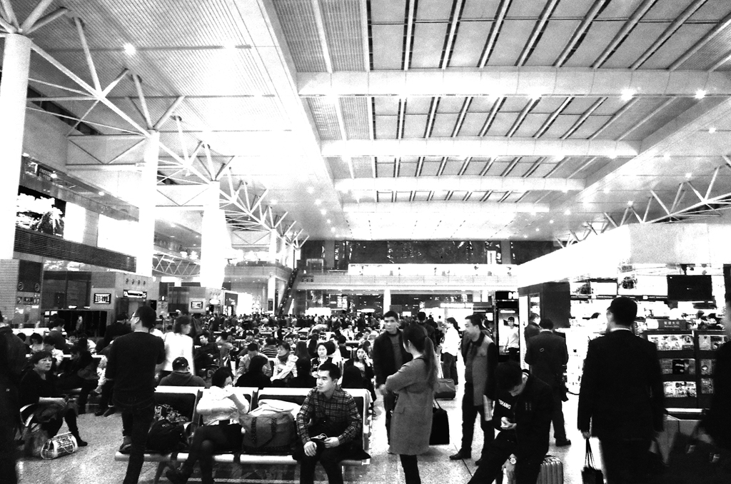 THE SHANGHAI　駅