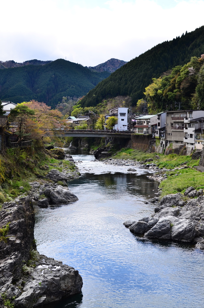 川