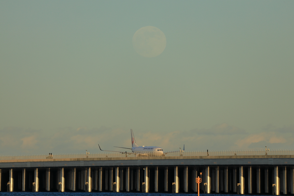 月の出フライト