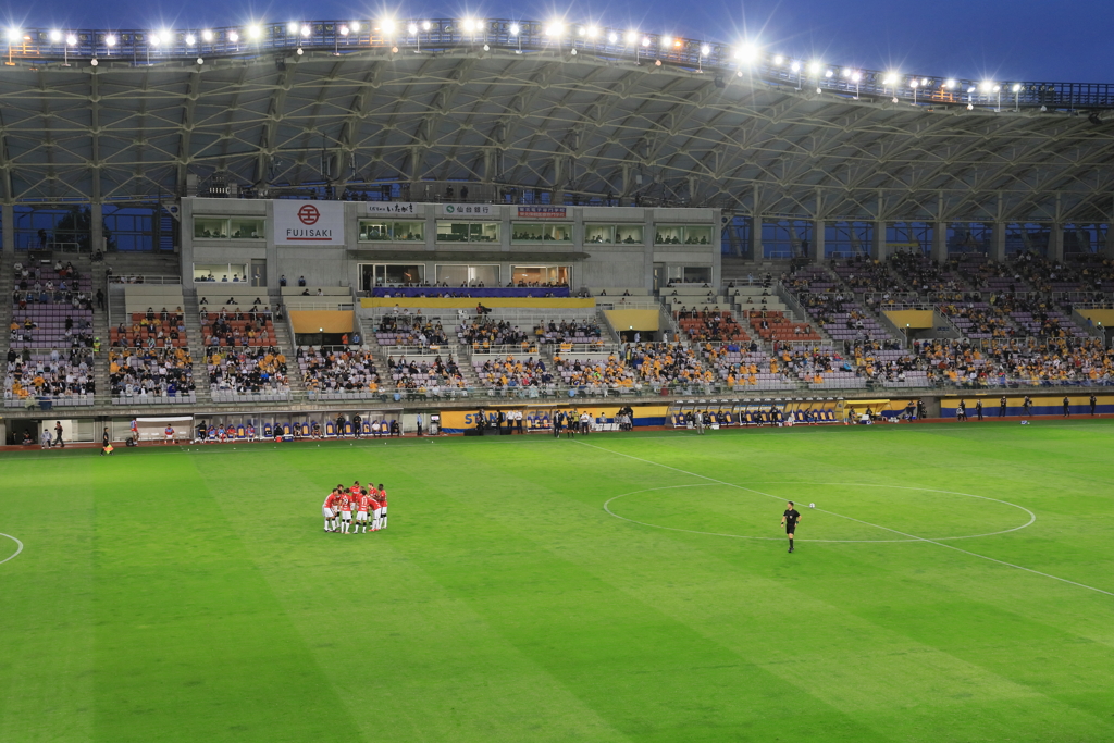 杜のスタジアムの夜