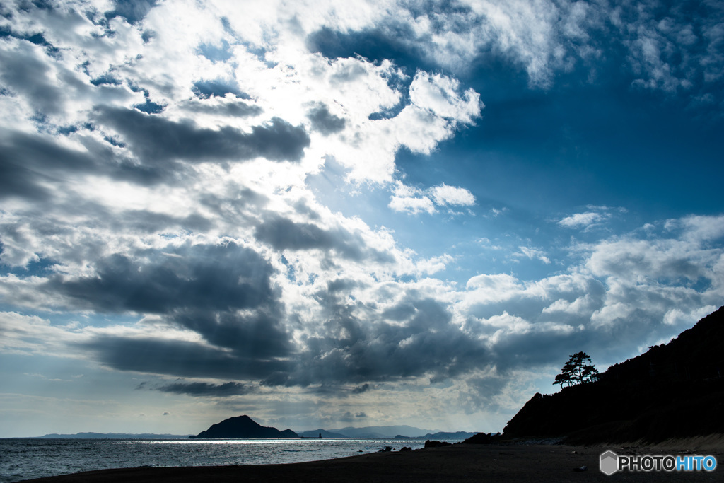 「恋路が浜に見る空の造形美」