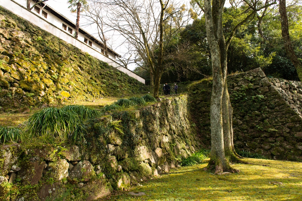 「宇和島城へ」