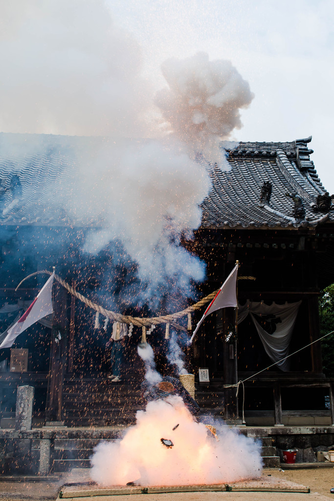 「神前奉納　手筒花火4」