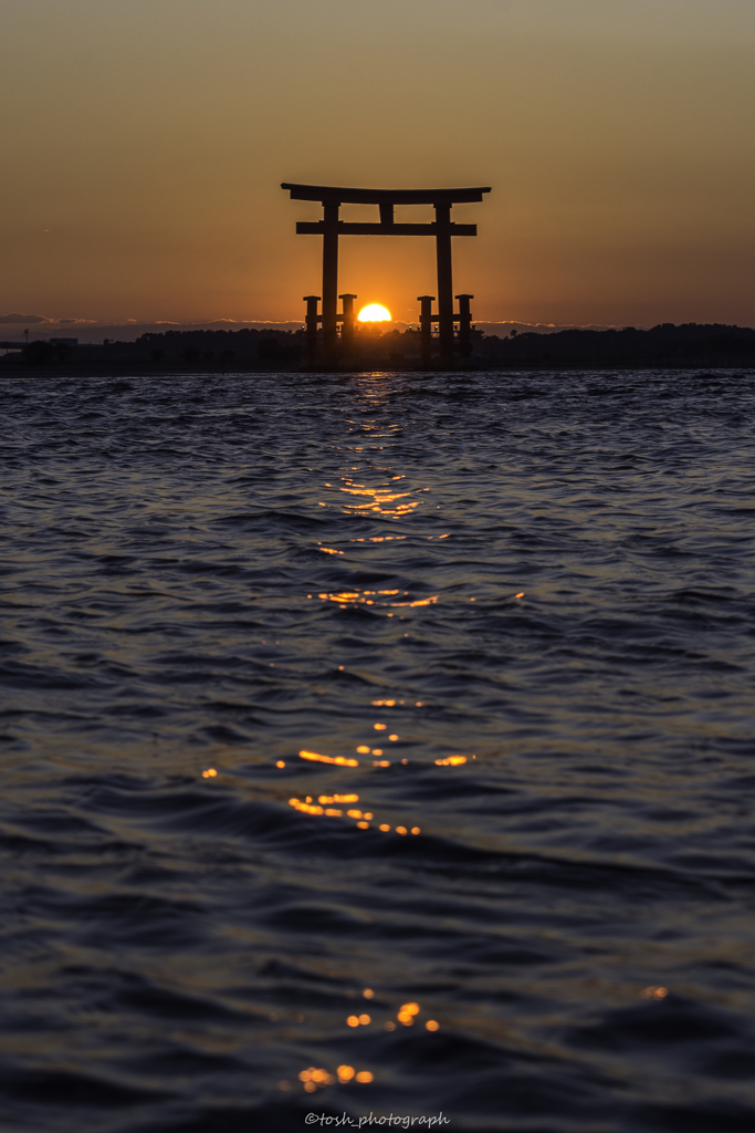 「海にかかる朧橋」