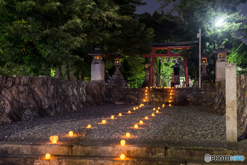 「灯篭参道」