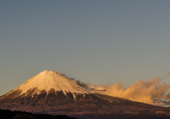 年末の富士山の夕焼け