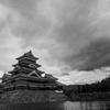 曇空と松本城