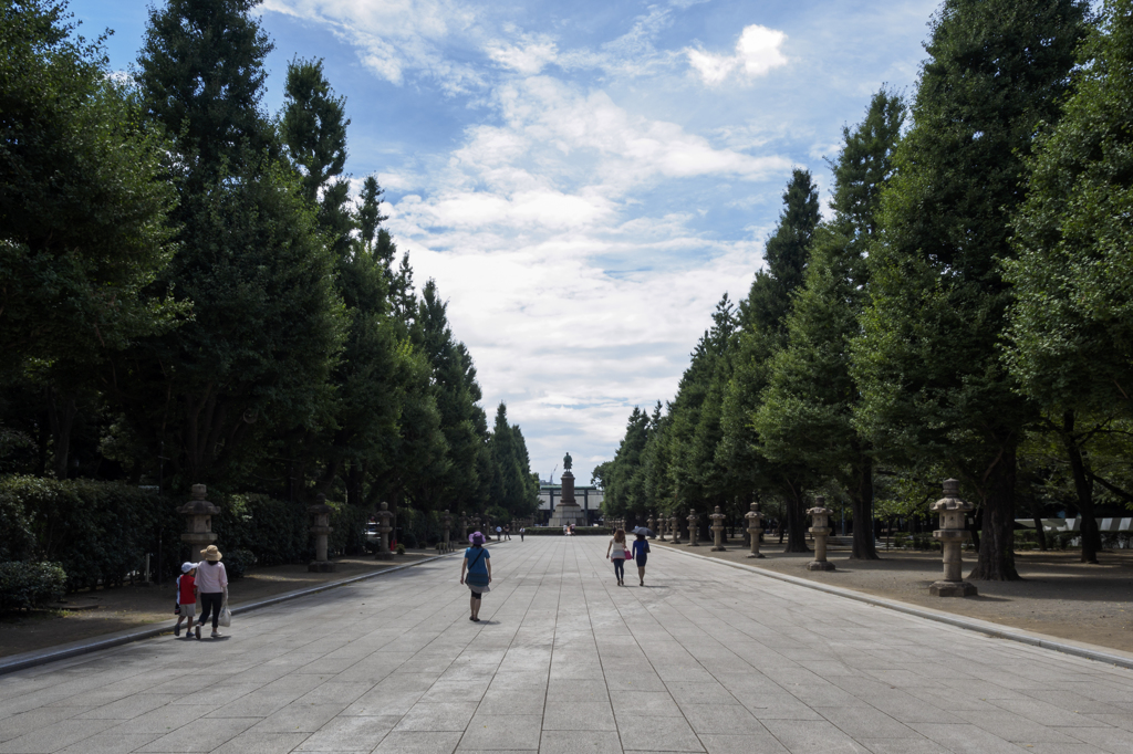 広い参道