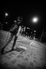 闊歩