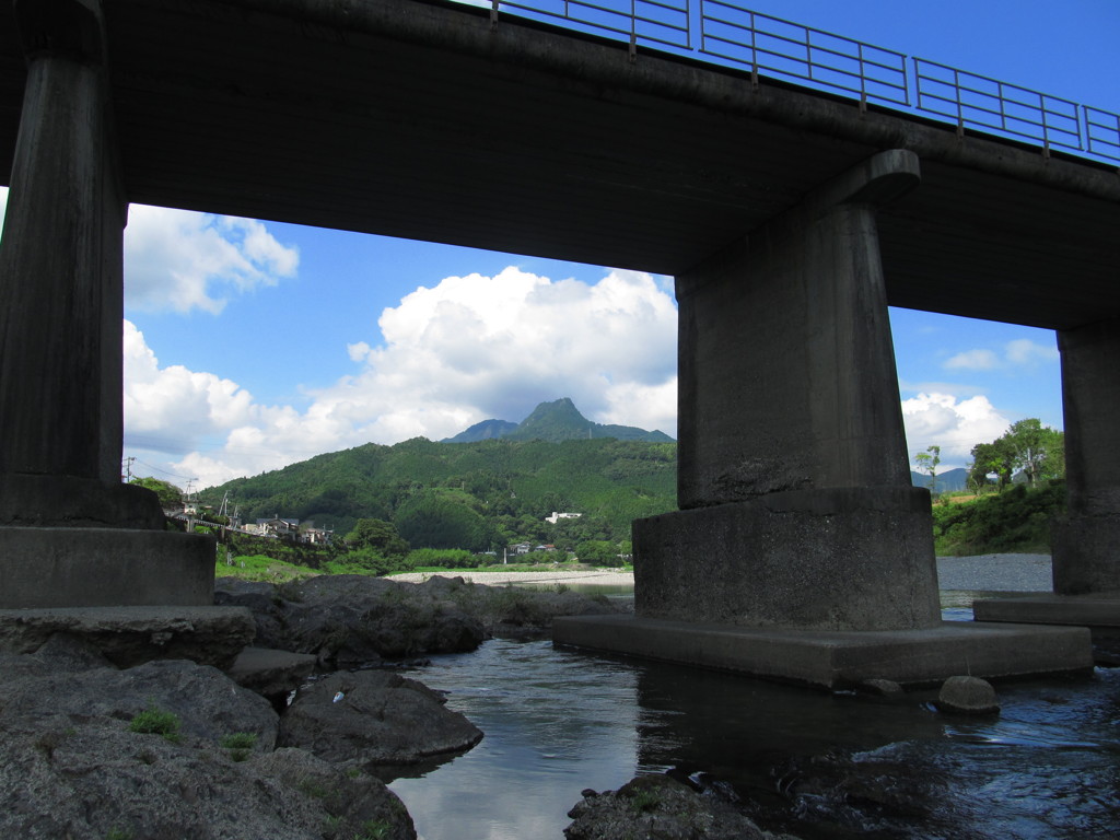 仁淀川の上流の町　越知町　横倉山