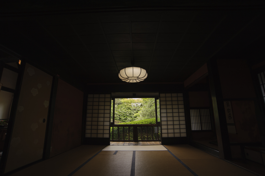 襖の向こう側